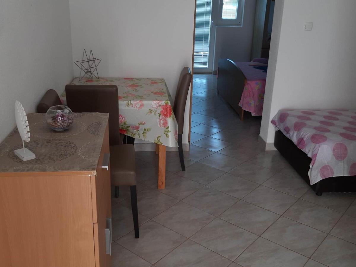 Apartments Franka ซาปลูนารา ภายนอก รูปภาพ